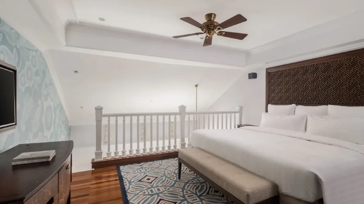 Kamar Premium Mezzanine Club Lounge Akses