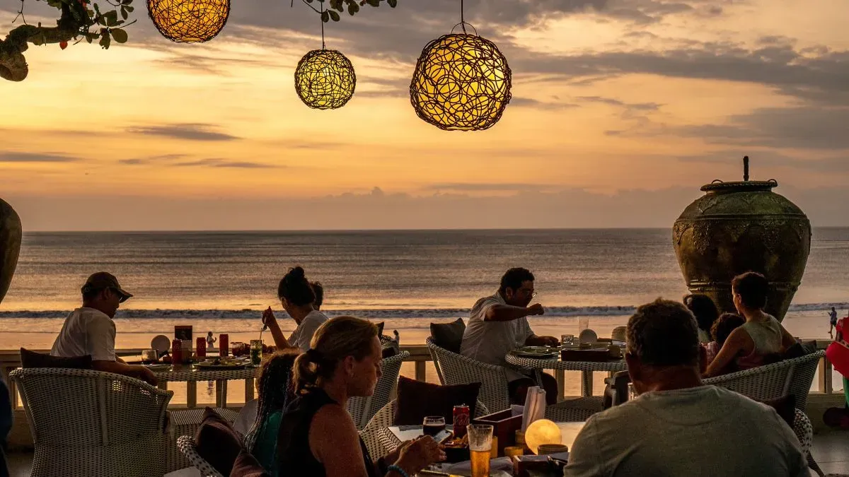 Sunset Beach Bar & Grill