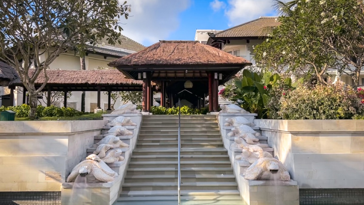 Веселый бассейн