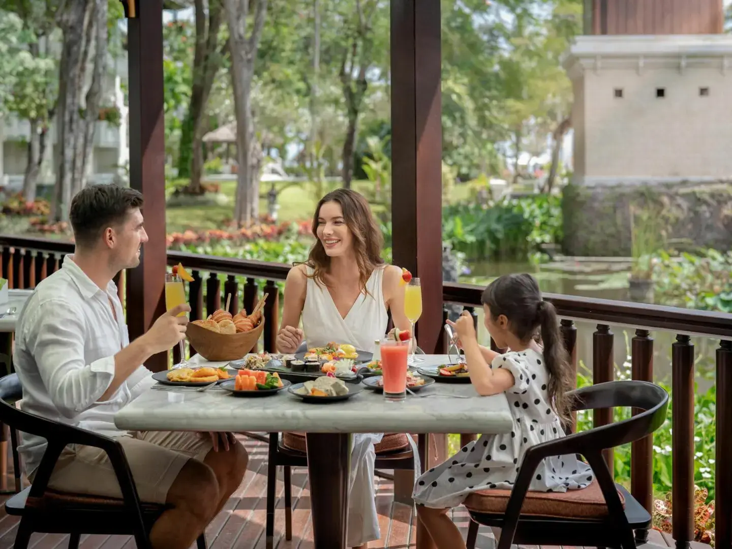 Dining Intercontinental Bali Resort